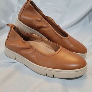 Vionic Uptown Ballet Flat Leather Slip-On Comfort
